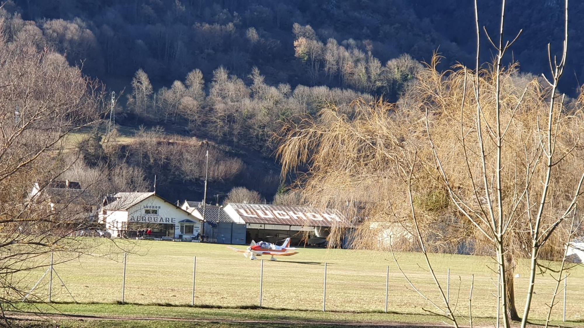 Appartement T2 4 Personnes Wifi Et Climatisation Bagnères-de-Luchon Dış mekan fotoğraf