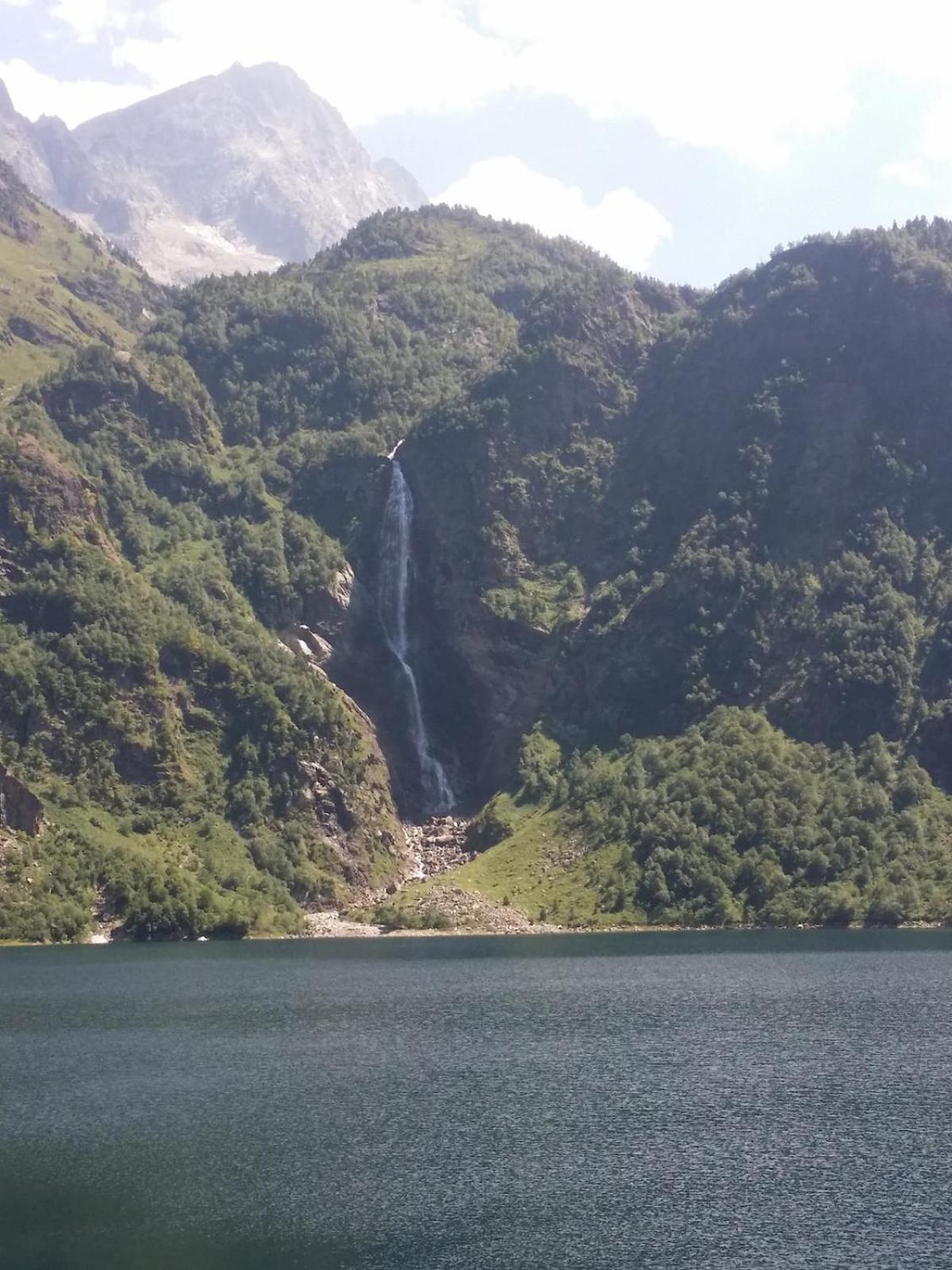 Appartement T2 4 Personnes Wifi Et Climatisation Bagnères-de-Luchon Dış mekan fotoğraf